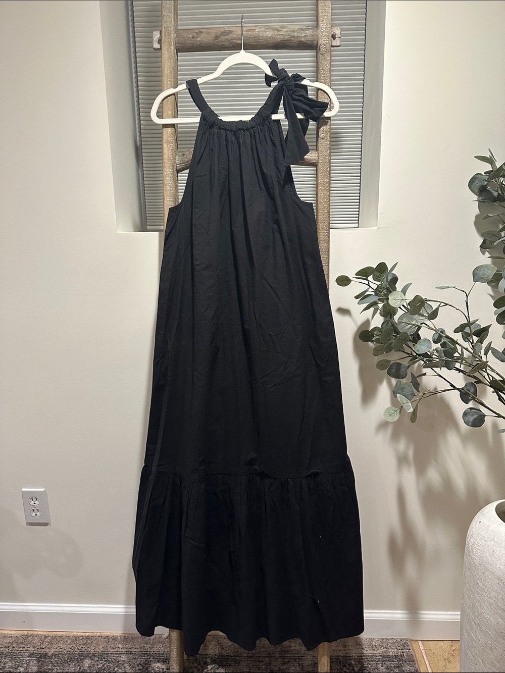 Mud Pie Black Tie-Shoulder Maxi Dress